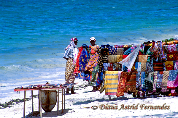 Kenya-beach-vendors-Mombasa